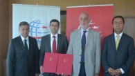 TCDD İzmir Liman İşletmesi ile İtalya Brindisi Liman arasında işbirliği anlaşması imzalandı. TCDD İzmir Liman İşletmesi ile İtalya Brindisi Liman arasında işbirliği anlaşması imzalandı. Ulaştırma Denizcilik ve Haberleşme Bakanlığı I.Bölge Müdürlüğü toplantı salonunda gerçekleşen imza törenine Ulaştırma Denizcilik ve Haberleşme […]