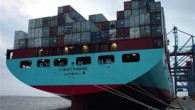 Küresel konteyner operatörlerinin en büyük gemiye sahip olma yarışı 14.000 ve 18.000 teu arasındaki gemilerin servise girmesini sağladı. Büyük gemilerin verimliliğini artırmak isteyen üç dev konteyner operatörü 29 hatta işbirliğine gitti. Bugün servise giren konteyner gemiler, 30 treni doldurabilecek sayıda […]