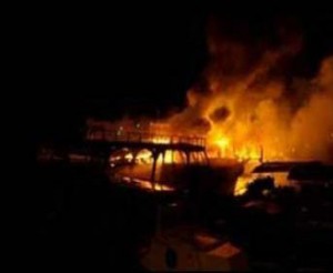 Büyük paniğe yol açan yangın söndürülürken, feribot, römorkör yardımıyla Tekirdağ