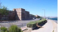 Kültür ve Turizm Bakanı Ömer Çelik, İstanbul’daki tarihi deniz surlarının kimin mülkiyetinde olduğuna ilişkin bir soruya, “Tarihi Deniz Surları bakanlığımıza tahsisli olmayıp mülkiyet durumunun açıklığa kavuşturulması için mahallinden bilgi istenmiştir” dedi. CHP’li Celal Dinçer’in soru önergesini yanıtlayan Çelik, 2012’de İstanbul’da […]