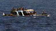 Avustralya Hava Kuvvetleri, geminin alabora olduğu bölgeye uçakla yaklaşık 180 kişilik cankurtaran bot bıraktı. Kapasitesinin üstünde yolcu alan geminin yerel saatle 19.00 sularında alabora olduğu kaydediliyor. Bu arada göçmenleri bulmak için arama çalışmaları devam ediyor. Avustralyalı yetkililer, 2 kişinin cesedine […]