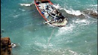 İzmir Urla ilçesi Balıklıova köyü açıklarında balık tutmak için denize açılan altı kişinin bulunduğu tekne, fırtına nedeniyle alabora oldu. İnceburun açıklarında altı kişinin bulunduğu tekne, fırtına ve dalgalar sebebiyle alabora oldu. Denize düşen Mustafa Dörteller (46), Taner Kurtoğlu (32), Ekrem […]