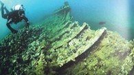 Çanakkale Savaşları’nın 100. Yılı için Ayhan Şahenk Vakfı ve Koç Vakfı’nın desteğiyle hazırlanan ‘Derinlerden Yansımalar-Çanakkale Savaşı Batıkları’ adlı kitapta 2 yıl süren sualtı çalışmalarıyla görüntülenen 33 batık gemiye ait bilgi ve fotoğraflar yer alıyor. Önsözünü işadamları Mustafa Koç ile Ferit […]
