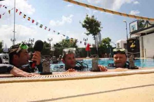 Kirlenen denizlerimizde yaşayan sualtı canlılarına dikkat çekmenin yanında, sualtında yaşanan