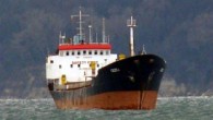 Yemen’de yaklaşık 1 aydır tutulan Türk gemisi Svetla’da bulunan 8 mürettebattan emekli deniz astsubayı başçarkçı Ali İlhan Sönmez’in Marmaris’te yaşayan eşi Nilüfer Sönmez, eşinin sağ salim eve döneceği günü bekliyor. 6 Temmuz 2013 günü Yemen Sahil Güvenlik güçleri tarafından 20 […]