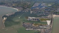 Zeebrugge, Belçika Flemenk Bölgesi’ni dünyaya bağlayan en önemli yolcu limanı. Liman aynı zamanda konumu nedeniyle Avrupa’nında önemli yolcu limanları arasında yer alıyor. Nehir değil deniz limanı olmanın avantajını kullanan Zeebrugge Limanı, bu sayede draft konusunda sıkıntı çekmiyor. 1.7 milyon araç […]