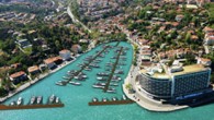 İSPARK, Boğaz’a 9 teknepark daha yaparak gelen turistin çıtasını da yükseltecek. İstanbul Büyükşehir Belediyesi iştiraki İSPARK, İstanbul koylarındaki deniz taşıtlarının düzensiz parklanmasına çözüm üretmek amacıyla tekne park yapımı için harekete geçti. Geçtiğimiz sene Tarabya ve İstinye koylarına 10 milyon lira […]