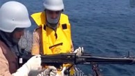 Deniz Harp Okulu 3. sınıf öğrencileri, teorik bilgilerini 22 gün süren açık deniz eğitiminde pratiğe döktü. Gemide, “silah, makine ve seyir harekat” olmak üzere 3 farklı eğitimden geçen bahriyeliler, savaş talimi yaptı. Eğitime, 115 Deniz Harp Okulu öğrencisinin yanı sıra […]