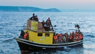 Mültecilerle Dayanışma Derneği (Mülteci-Der) İdari Koordinatörü Pırıl Erçoban, Ağustos 2012’den itibaren Ege Denizi’nin, ülkelerinden kaçarak Türkiye üzerinden başka ülkelere geçmek isteyenler için transit geçişlerde yoğun olarak kullanılmaya başlandığını belirtti. Erçoban, Afganistan, Irak, Suriye gibi ülkelerde uzun zamandır devam eden çatışmalar […]