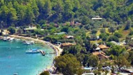 Gökova Körfezinde bulunan Akbük Koyunda 4 yapının dışında tüm yapılar kaçak. Deniz manzaraları kaçak yapıları yıkmak için Muğla İl Özel İdaresi harekete geçti. Muğla İl Özel İdare Genel Sekreter Vekili Veli Çelik, “Akbük koyunda 4 adet ruhsatlı alan var. Bunun […]