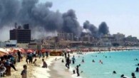 Mısır’ın sahil kenti El Gouna’da, bombaların gölgesinde denize giriliyor.Brigitte Wachel isimli Avusturyalı kadının 11 yıldır yaşadığı Mısır’ın sahil kenti El Gouna’dan gönderdiği bir fotoğraf Avusturya’da günün konusu oldu. Avusturya hükümeti, asker ve polis güçleri ile Müslüman Kardeşler taraftarları arasındaki gerginlik […]