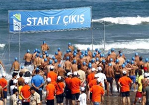 Kocaeli Büyükşehir Belediyesi’nin, kentin mavi bayraklı sahillerinde organize ettiği Açık