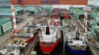 Samsung Heavy Industries (SHI), şirketlerinin iki LNG tankerinin inşası için 400 milyon dolar değerinde bir sipariş aldığını açıkladı. Açıklamaya göre, Kuzey Amerika’lı ismi açıklanmayacak bir armatör tarafından verilen siparişte gemilerin boyutları en yakın zamanda bildirilecek. Şirket açıklamasında, gemilerin arka arkaya […]