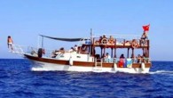 Sinop’ta turizm sezonunda ilgi gören tekne turlarına düzenleme getirildi. Tekne sahipleri, tekne turlarına gösterilen ilginin sevindirici olduğunu, turların daha sağlıklı yapılabilmesi için kendi aralarında kooperatif kurduklarını ve bazı düzenlemeler getirdiklerini söyledi. Yeni düzenlemeye göre, her isteyenin tur yapamadığını belirten tekne […]