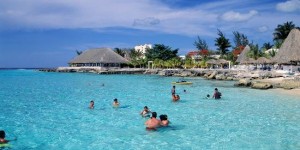 Cozumel, Meksika Yucatan yarımadasına 15km. uzaklıkta bir adadır. Cozumel, sahilleri