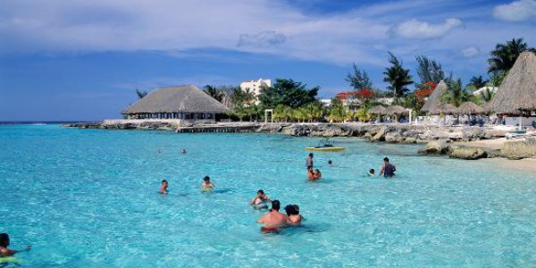 Cozumel, Meksika Yucatan yarımadasına 15km. uzaklıkta bir adadır. Cozumel, sahilleri
