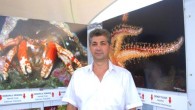 Aydın’ın Kuşadası İlçesi’nde doktorluk yapan ve aynı zamanda amatör sualtı fotoğrafçısı olan Rüştü Kirman, denizaltının hazinelerini sergilemeye başladı. Rüştü Kirman’ın sualtı fotoğrafı tutkunlarını buluşturduğu sergi Setur Marina AVM’de açıldı. Serginin açılışına Ekosistemi Koruma ve Doğa Sevenler Derneği (EKODOSD) üyeleri katıldı. […]