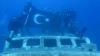 Dünya su altında kalma rekortmeni Cem Karabay, Muğla’nın Fethiye ilçesinde rekor denemesi yapacak. Karabay, Fethiye’de deniz altında 48 saat kalarak dünya rekorunu kıracak. 2009 yılında tüplü dalış ekipmanlarıyla 135 saat su altında kalarak Guinness Rekorlar Kitabı’na giren Cem Karabay, yeni […]