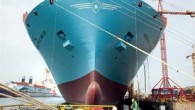 Dünyanın en büyük yük gemisi, önümüzdeki günlerde seferlerine başlamak için gün sayıyor. M/V Maersk Mc-Kinney Møller adlı bu gemi Kuzey Avrupa ile Çin arasında sefer yapacak. Triple-E adı verilen ve Kore’de inşa edilen gemi, Kuzey Avrupa ile Çin arasında yük […]