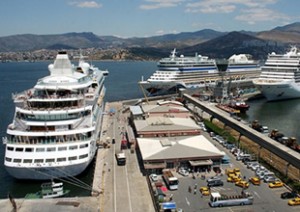 İzmir Kültür ve Turizm İl Müdürlüğü’nün rakamlarına göre Ocak-Ağustos 2013