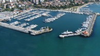 Yaklaşık 15 yıldır Koç Holding’in işlettiği Kalamış Yat Limanı özelleştirme kapsamına alındı. Ekim ayında ihale ilanına çıkılması planlanan Kalamış’la Türkiye’nin önde gelen grupları ve yabancıların ilgilendiği belirtildi. Türkiye’nin en büyük marinası Kalamış için özelleştirme süreci başladı. İhale hazırlıkları büyük ölçüde […]