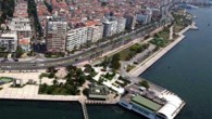 Ulaştırma, Denizcilik ve Haberleşme Bakanlığı İzmir iç körfezde yapılmasını öngördüğü ancak İzmir Büyükşehir Belediyesi ve ilçe belediyelerin yer seçiminin hatalı olduğu itirazlarına karşın Karşıyaka ve Bayraklı yat limanlarında geri adım atmadı. İki yat limanı projesi onaya gönderildiği Koruma Kurulu’ndan 18 […]