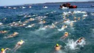 Antalya’da 45 yıl önce düzenlenen ‘Açık Deniz Yüzme Yarışı’ yeniden başlıyor. Kent Konseyi’nin öncülüğünde Ekim ayında yapılacak yarışlarla, yüzme sporunu canlandırmak ve yeni milli yüzücüler yetiştirilmesine katkı sağlamak amaçlanıyor. Antalya Kent Konseyi, 45 yıl önce başlayıp birkaç yıl devam ettikten […]
