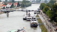 Ege Bölgesi’nin bir çılgın projesi daha oldu. Denizli’ye denizi getirecek projeye göre Büyük Menderes Nehri, Avrupa’daki Tuna Nehri gibi lojistik taşımacılığa açılıyor. Yeni Asır’ın haberine göre Ege Bölgesi’nin daha önce hükümetin ortaya koyduğu Karaburun yarımadasında açılacak kanalla İzmir-Çeşme arasındaki deniz […]