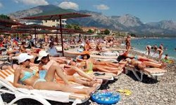 Ağustos ayında yabancı ziyaretçi sayısında artış yeniden çift haneli seviyeye