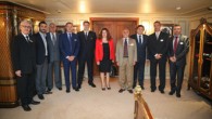 Denizcilik ve gemi inşaatı camialarının üst düzey yöneticileri ile Türk denizcilik sanayinden uzman profesyonelleri her yıl bir araya getiren RINA Türkiye Danışma Komitesi, hem pazar bilgi ve deneyimlerini paylaşma, hem de kuruluşun Türk gemicilik sektörünün sürekli gelişimini desteklemesi ve kolaylaştırmasını […]