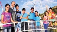 Antalya’nın Üçağız köyünde oturan 7 öğrenci, köyün ilçe merkeziyle kara bağlantısı olmadığı için okullarına minibüs yerine tekneyle gidip geliyor.Antalya’nın Üçağız köyüne bağlı Kaleköy Mahallesi’nde oturan 7 öğrenci, bölgede okul olmadığı için taşımalı eğitimle Demre’deki okullara geliyor. Alan ve Kaleköy mahallelerinde […]