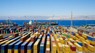 Gümrük ve Ticaret Bakanlığı ile Rusya Federal Gümrük Servisi (FTS) arasında gerçekleştirilen görüşmelerde, iki ülke arasında ticarette uygulanan yeşil gümrük hattının genişletilmesi kararı alındı. Gümrük ve Ticaret Bakanı Hayati Yazıcı tarafından yapılan yazılı açıklamada, iki ülke ticari ilişkilerinde yeni dönemin […]