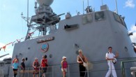 Preveze Deniz Zaferi’nin 475. yıl dönümünü ve Deniz Kuvvetleri Günü dolayısıyla TCG Poyraz hücumbotu Marmaris’te vatandaşların ve turistlerin ziyaretine açıldı. Kutlamalar kapsamında Marmaris’e gelen Deniz Kuvvetleri Komutanlığı’na bağlı “TCG Poyraz” hücumbotu, Marmaris Liman Başkanlığı karşısındaki Eski Gümrük İskelesi’ne yanaştı. Bayraklarla […]