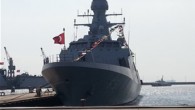 Milli Gemi Projesi (MİLGEM) kapsamında İstanbul’da tamamen yerli imkanlarla üretilerek donanmaya teslim edilen TCG Büyükada (F-512) isimli korvet törenle denize indirildi. Denizci askerlerin teamüllerine göre yapılan törende, Türkiye Büyük Millet Meclisi Başkanı Cemil Çiçek, denize indirilen geminin komutanına flandrasını teslim […]