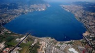 İzmit Körfezi’nde yerel belediyelerle limanlar arasındaki fikir ayrılığı son sürat devam ediyor. Polisan Holding Yönetim Kurulu Üyesi ve Poliport Genel Müdürü Fırat Yemeniceler belediye başkanlarının tutumlarını eleştirdi. Limanlarla konusunda bir algı sorunu olduğunu dile getiren Yemeniciler, bu tarzdaki açıklamaların, altyapılarını […]