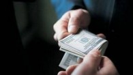 Dolar, ABD’de siyasetçilerin devlet hizmetlerine ödenek ayrılması konusunda anlaşmaya varamamasının ardından euro karşısında sekiz ayın, İsviçre frankı karşısında bir buçuk yılın en düşük seviyesini gördü. ABD’de devlet hizmetlerinin durmasına yol açan siyasi anlaşmazlık bir gün sürebileceği gibi yaklaşık bir aya […]