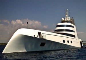 Rus milyarder Andrey Melnichenko, 325 milyon dolar değerindeki yatını hatalı