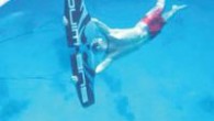Norveçli bir sporcu, yeni icadıyla adrenalin dolu sporlara bir yenisini ekledi. Sualtı kayağı adını verdiği sporda, herhangi bir dalış ekipmanı kullanmayan maceraperestler sörf tahtası benzeri bir kayağa tutunuyor. Hız teknesine bağlanan sualtı kayağı, hızla hareket ederken olabildiğince uzun süre tutunan […]
