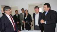 Kıbrıs Türk Denizcilik Şirketi Genel Müdürü ve Yönetim Kurulu Başkanı Aziz Yamakoğlu, ziyaret sırasında yaptığı açıklamada, Bakan Ahmet Kaşif’in ziyaretiyle kendilerini onurlandırdığını belirterek, Kaşif’e şirketin geçmişi, organizasyonu ve durumuyla ilgili bilgi arz edeceğini söyledi. Yamakoğluı, 1975 yılında Kıbrıs Türk denizciliğinin […]