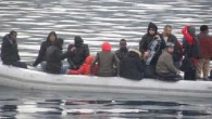 Ege Denizi’nde, Sahil Güvenlik Ege Deniz Bölge Komutanlığı ekiplerinin devriye görevi yaptığı 3 gün içerisinde, yasa dışı yollarla yurtdışına kaçmak isteyen 121 kaçak yakalandı, 1 organizatör gözaltına alındı. Sahil Güvenlik Komutanlığı ekipleri, yılbaşından itibaren 24 olayda 543 kaçak göçmen yakaladı. […]