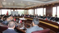 Ulaştırma, Denizcilik ve Haberleşme Bakanlığı tarafından düzenlenen Gemi İnşa Sanayi toplantısı 25.03.2014 tarihinde Türkiye Gemi İnşa Sanayicileri Birliği (GİSBİR) Genel Merkezi’nde gerçekleştirildi.    Tersane ve Kıyı Yapıları Genel Müdürü Hızırreis DENİZ Başkanlığında gerçekleştirilen toplantıya GİSBİR Yönetim Kurulu Başkanı Murat KIRAN, […]
