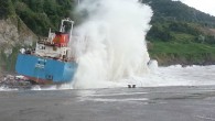 Kdz. Ereğli’de karaya oturan Panama bayraklı, LOA 80,29 m, DWT 2520 ton olan 1981 yapımı M/V NOVA D (IMO 8007078) adlı kuru yük gemisi ARAS Deniz İnş. A.Ş. tarafından yerinde kesilerek tüm enkaz bertaraf edildi. Kdz. Ereğli Liman Başkanlığı’nın koordinesinde […]