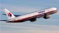 Gazete haberinde, Boeing 777’nin ABD’nin İngiltere’den kiraladığı, Hint Okyanusu’ndaki Diego Garcia adasında bulunan Amerikan üssüne doğru kaçırılmış olabileceğine dikkat çekti. Hayalet uçak manşetiyle uçağa dair gelişmelere de yer veren gazete, “Avusturalya’nın Perth şehrinden 1500 mil mesafede, uydudan saptanan biri 24 […]