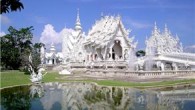 Tayland turizm otoriteleri tarafından yapılan açıklamalarda, ülkenin önemli turizm merkezlerinden Chiang Mai’ye yapılan bombalı saldırı sonrası, bölgeye dönük rezervasyonların yüzde 83’ünün iptal edildiği açıklandı. Peş peşe yapılan üç bombalı saldırıda 4 kişinin yaralandığı açıklandı. Chiang Mai, kendine özgü gelenek ve […]