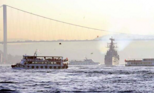 Amerikan savaş gemilerinin Karadeniz’e yönelmesinin ardından, Rus savaş gemileri de