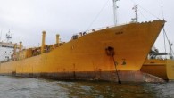 İzmit Körfezi’nde Panama bandıralı gemide el konulan beyan fazlası LPG’nin başka bir tankere nakline başlandı. İzmit Körfezinde yaklaşık 6 yıl önce mahkeme kararıyla el konulan “Chernomores” gemisindeki akaryakıtın, yanına yanaşan başka bir tankere aktarımına başlandı. Bu kapsamda 12 personelle yürütülen […]