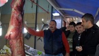   Samsun’da Vezirköprü Altınkaya Barajı’nda sazan avına çıkan balıkçılar, 2,5 metre uzunluğunda, 210 kilogram ağırlığında yayın balığı yakaladı.   Vezirköprü ilçesinde Cemal Başkan, Yaşar Koca ve Mahmut Düzköylü, Kızılırmak üzerindeki Altınkaya Barajı’nda sabaha karşı sazan ağı serdi.   Balıkçıların sazan […]