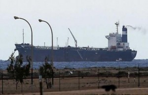 Libya’nın petrol sevkıyatı yapılan en büyük limanlarından olan Sidra’ya merkezi