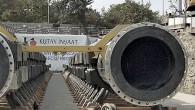 Asrın projesi’ olarak anılan Mersin Anamur’dan Kuzey Kıbrıs Türk Cumhuriyeti’ne (KKTC) taşınacak su için boru hattını döşeyen Kutay İnşaat iflas erteleme istedi. Bugüne kadar 500 milyon lirayı aşkın müteahhitlik işi üstlenen şirkete kayyum atandı. Yurt içi ve yurtdışında çok sayıda […]