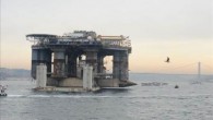 Dev petrol ve doğalgaz arama platformu “Ocean Endeavor”u taşıyan Çin bandıralı “Xiang Yun Kou” adlı gemi, İstanbul Boğazı’ndan geçti.